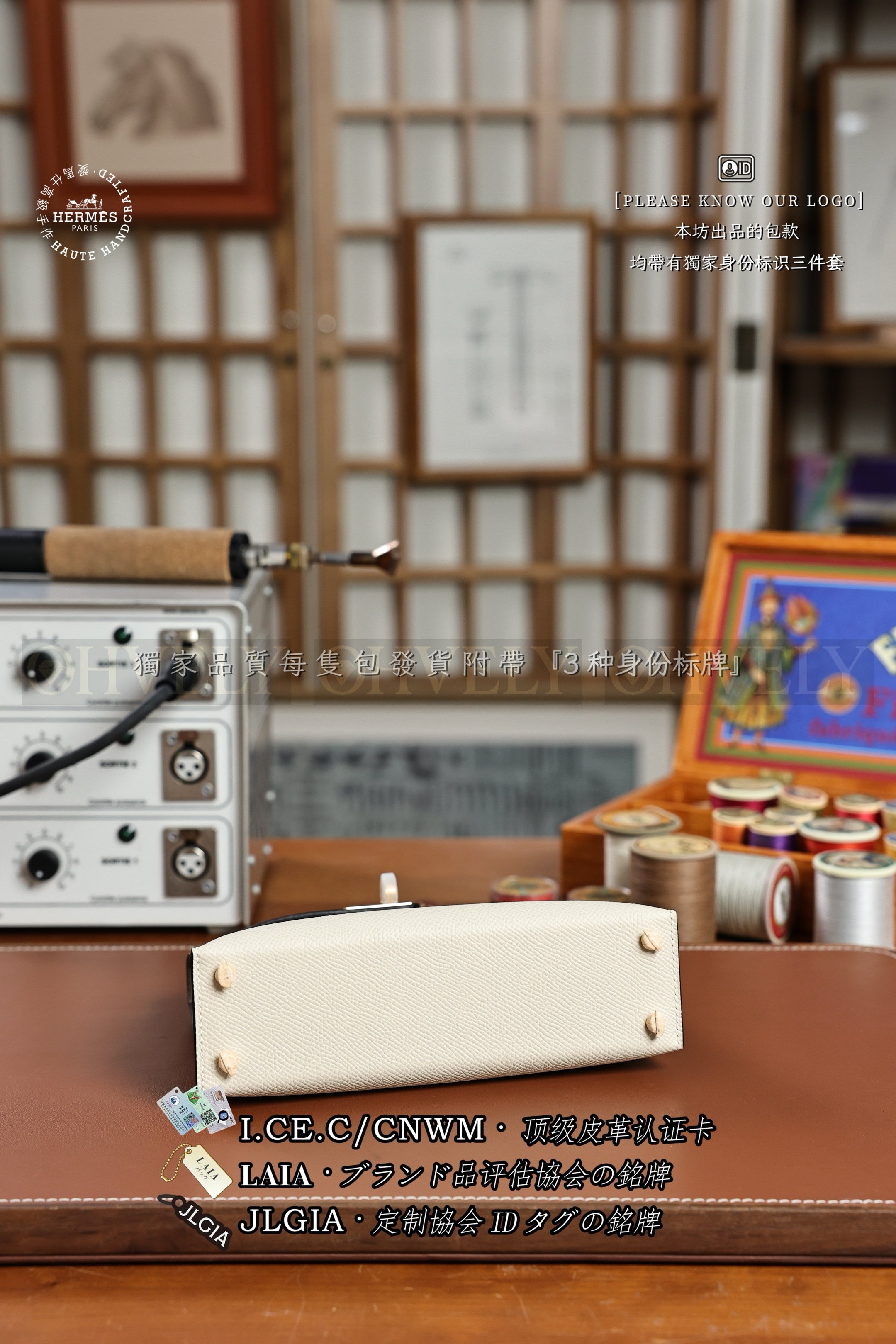 Hermès Kelly 𝙸𝙸 𝙼𝚒𝚗𝚒 𝙲𝚛𝚊𝚒𝚎+𝙽𝚘𝚒𝚛 금장 상품 썸네일