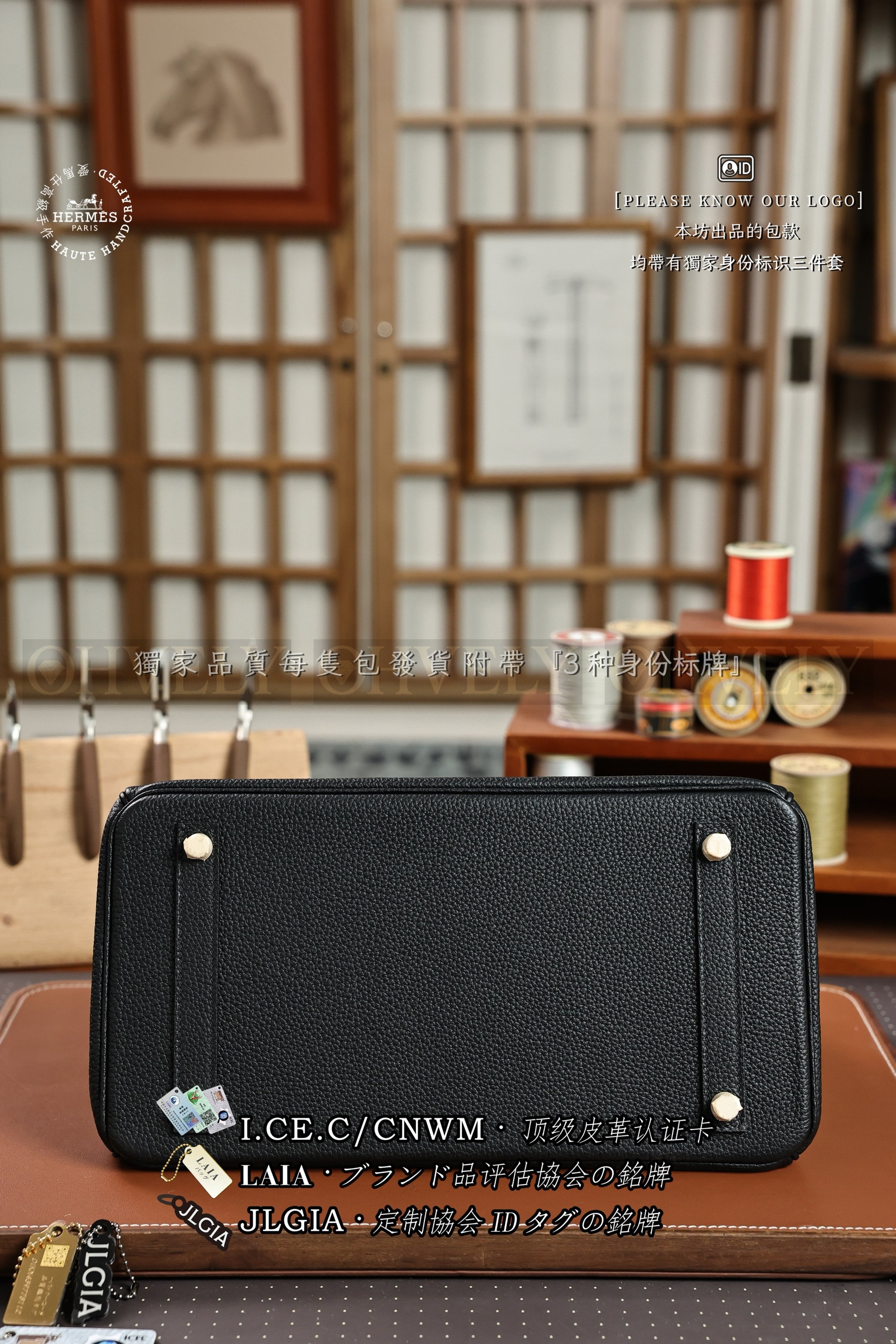 Hermès 𝚃𝚘𝚞𝚌𝚑 Birkin 𝟹𝟶 𝙽𝚘𝚒𝚛 금장 상품 썸네일