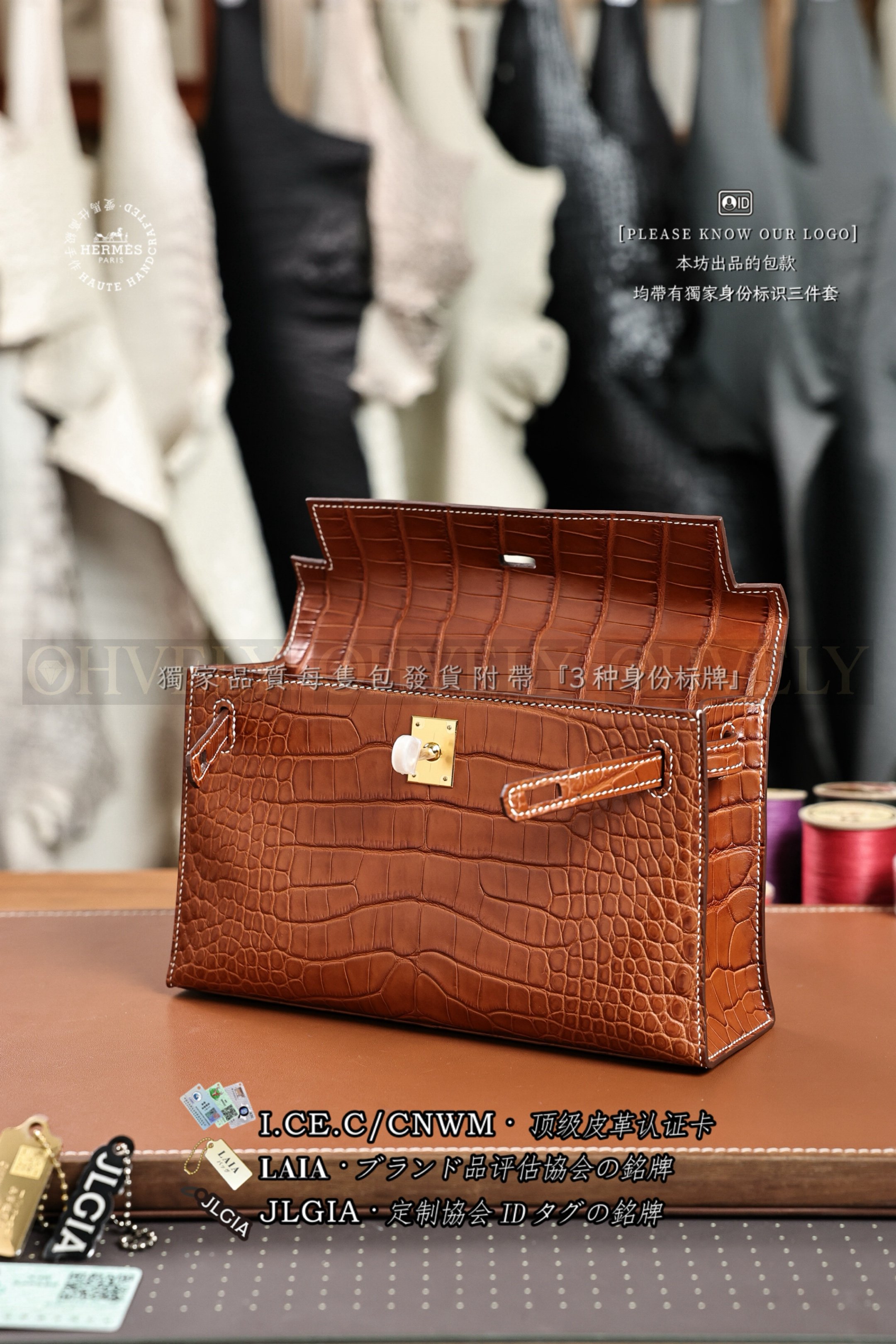 Hermès 𝙼𝚒𝚗𝚒 Kelly 𝙸  𝙼𝚒𝚎𝚕 금장 상품 썸네일