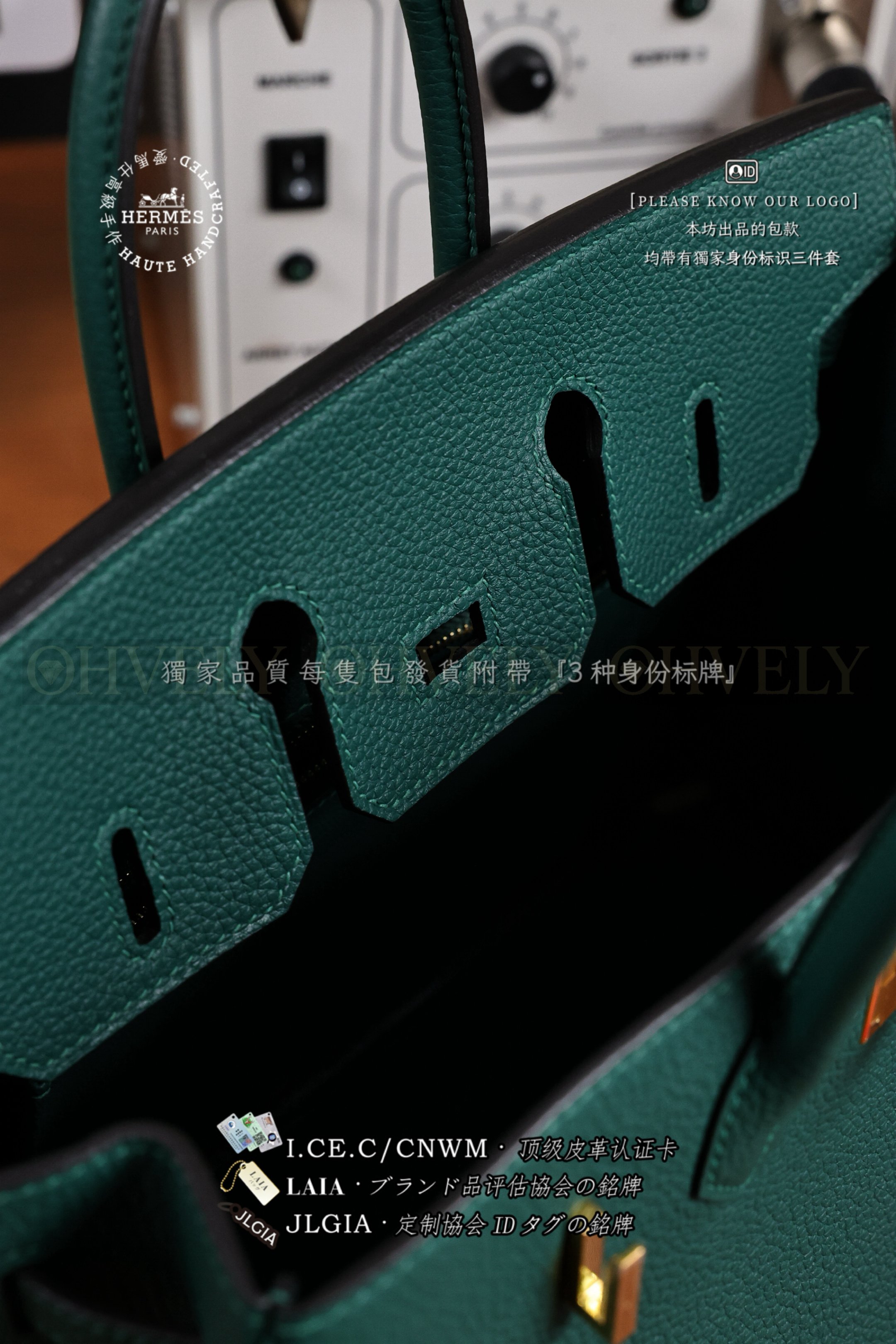 Hermès BIRKIN 𝟮𝟱 𝙏𝙊𝙂𝙊 𝙼𝚊𝚕𝚊𝚌𝚑𝚒𝚝𝚎 금장 상품 썸네일