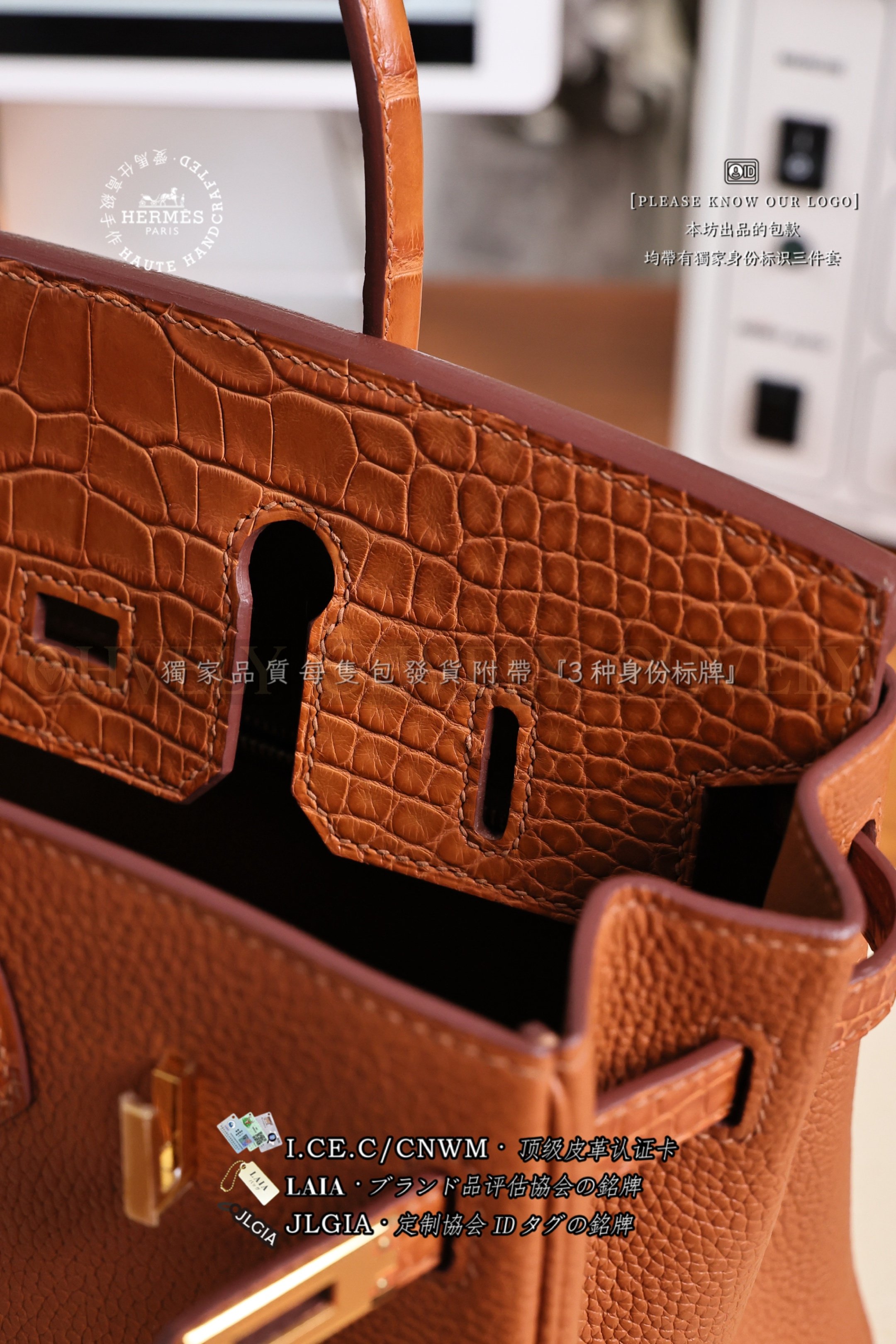 Hermès 𝚃𝚘𝚞𝚌𝚑 Birkin 𝟸𝟻 𝙶𝚘𝚕𝚍 금장 상품 썸네일