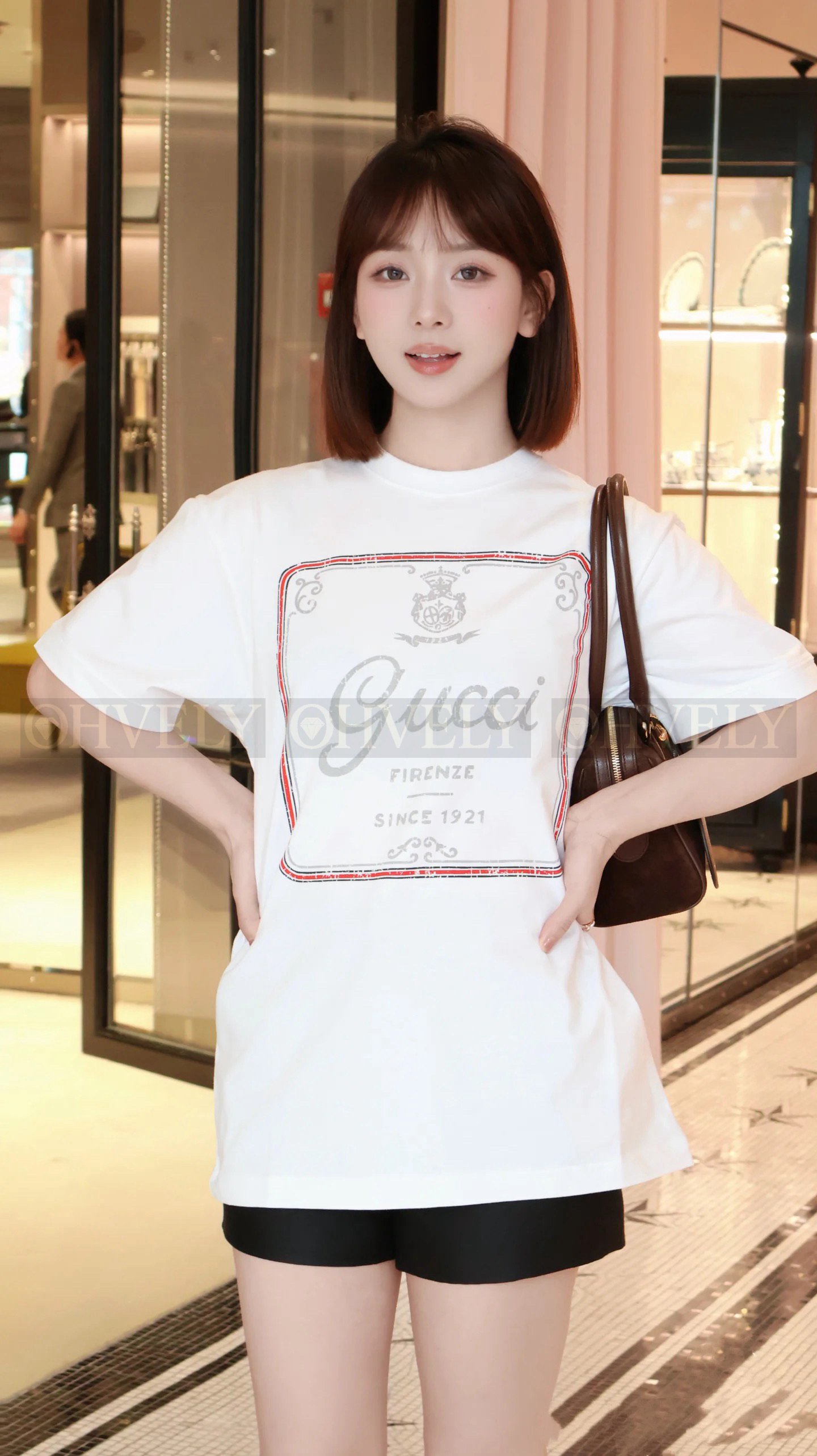 【 ZP버전 】 GUCCI 구찌 라 파밀리아 프린트 코튼 저지 티셔츠 상품 썸네일
