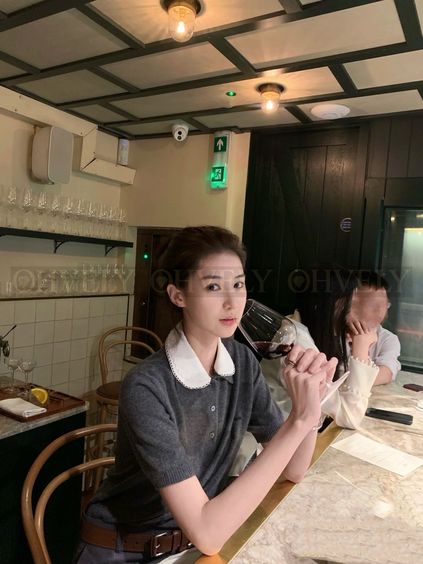 【 ZP버전 】 MIUMIU 미우미우 배색 피터팬 칼라 니트 숏 슬리브 상품 썸네일