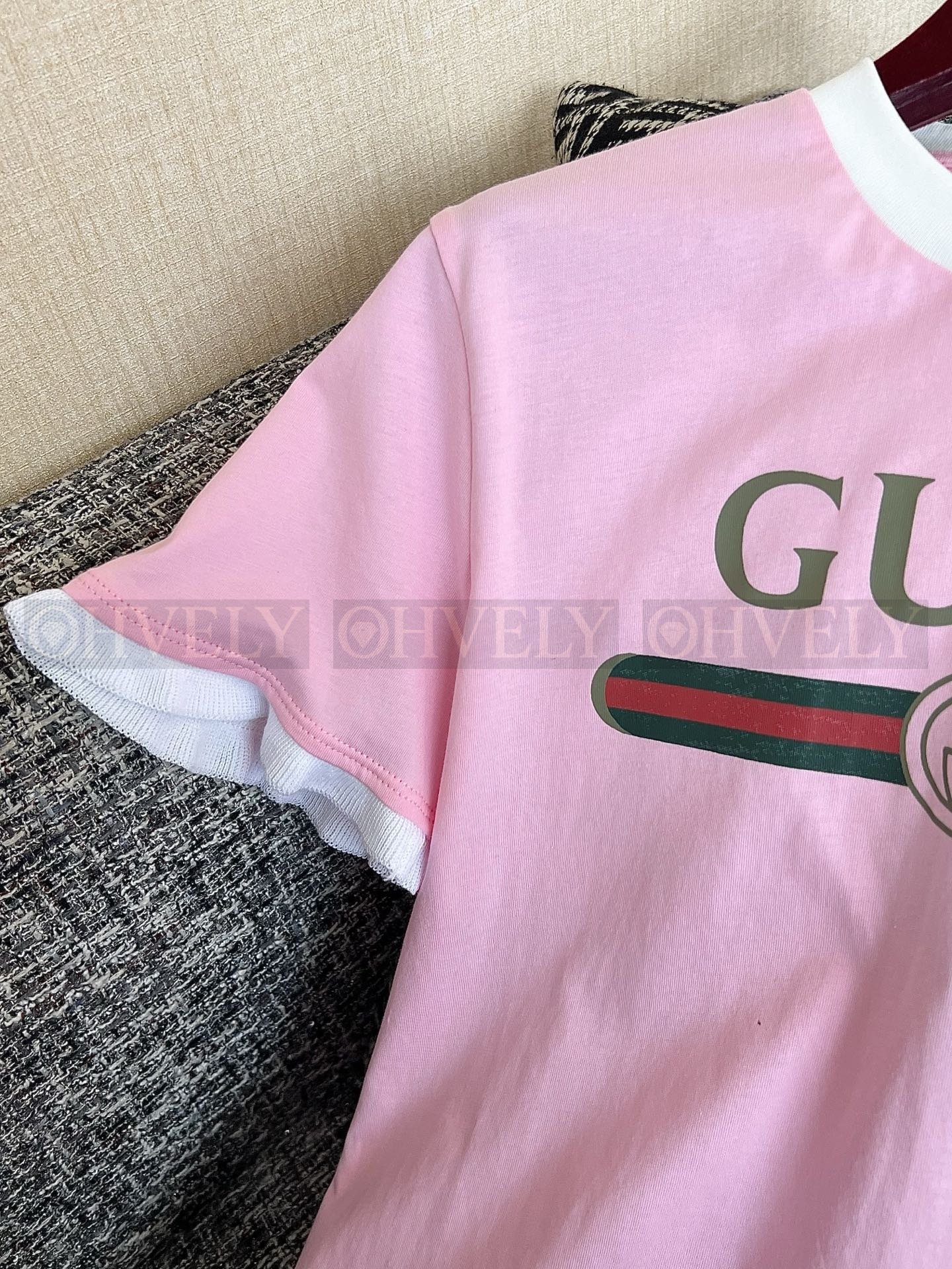 【 ZP버전 】 GUCCI 구찌 26SS 클래식 웹 스트라이프 자수 반팔 티셔츠 상품 썸네일