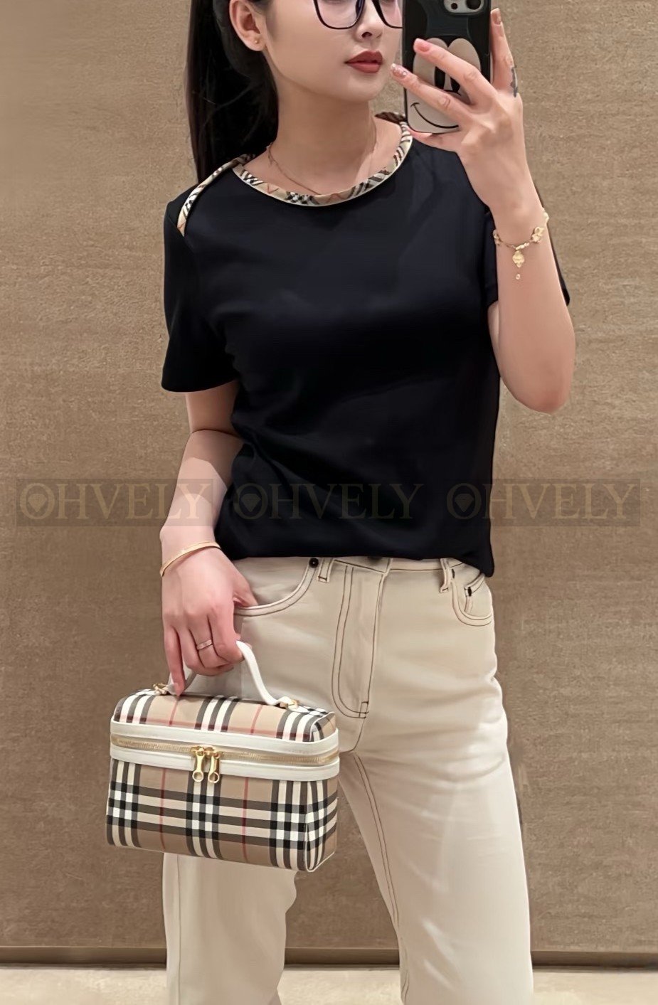 【 ZP버전 】 BURBERRY 버버리 체크 칼라 사이드 슬라이싱 반팔 티셔츠 상품 썸네일