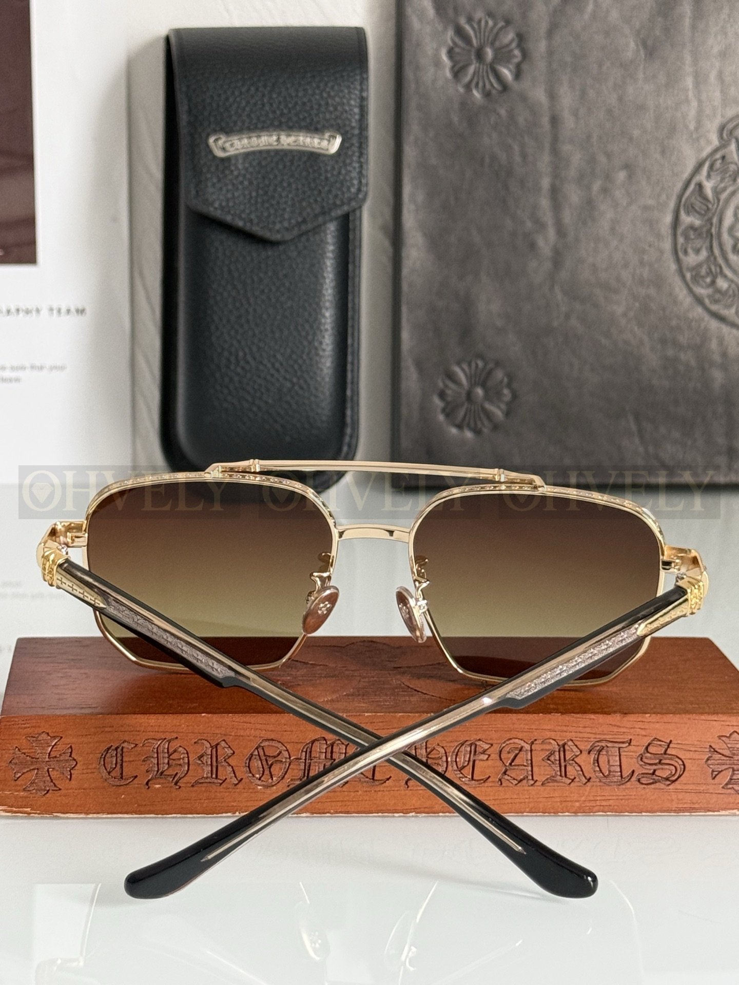 CHROME HEARTS  크롬하츠 투브릿지 선글라스 상품 썸네일