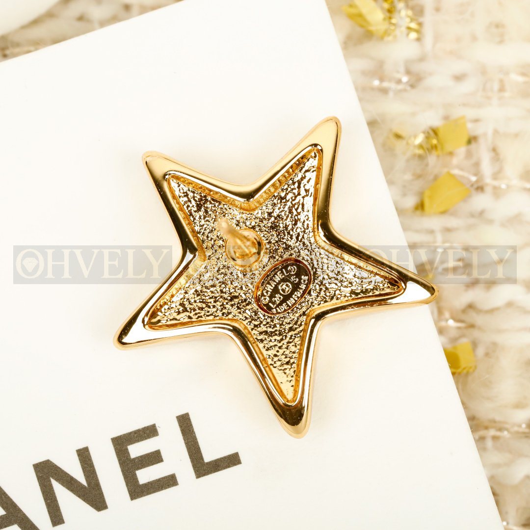 샤넬 CHANEL 골드 스타 스터드 이어링 상품 썸네일