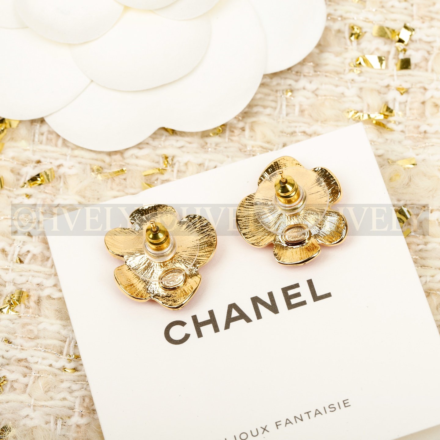 샤넬 CHANEL 레드 에나멜 까멜리아 이어링 상품 썸네일