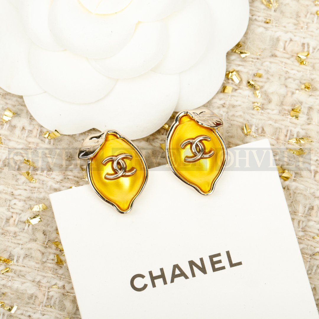 샤넬 CHANEL 레몬 모티프 CC 스터드 이어링 상품 썸네일