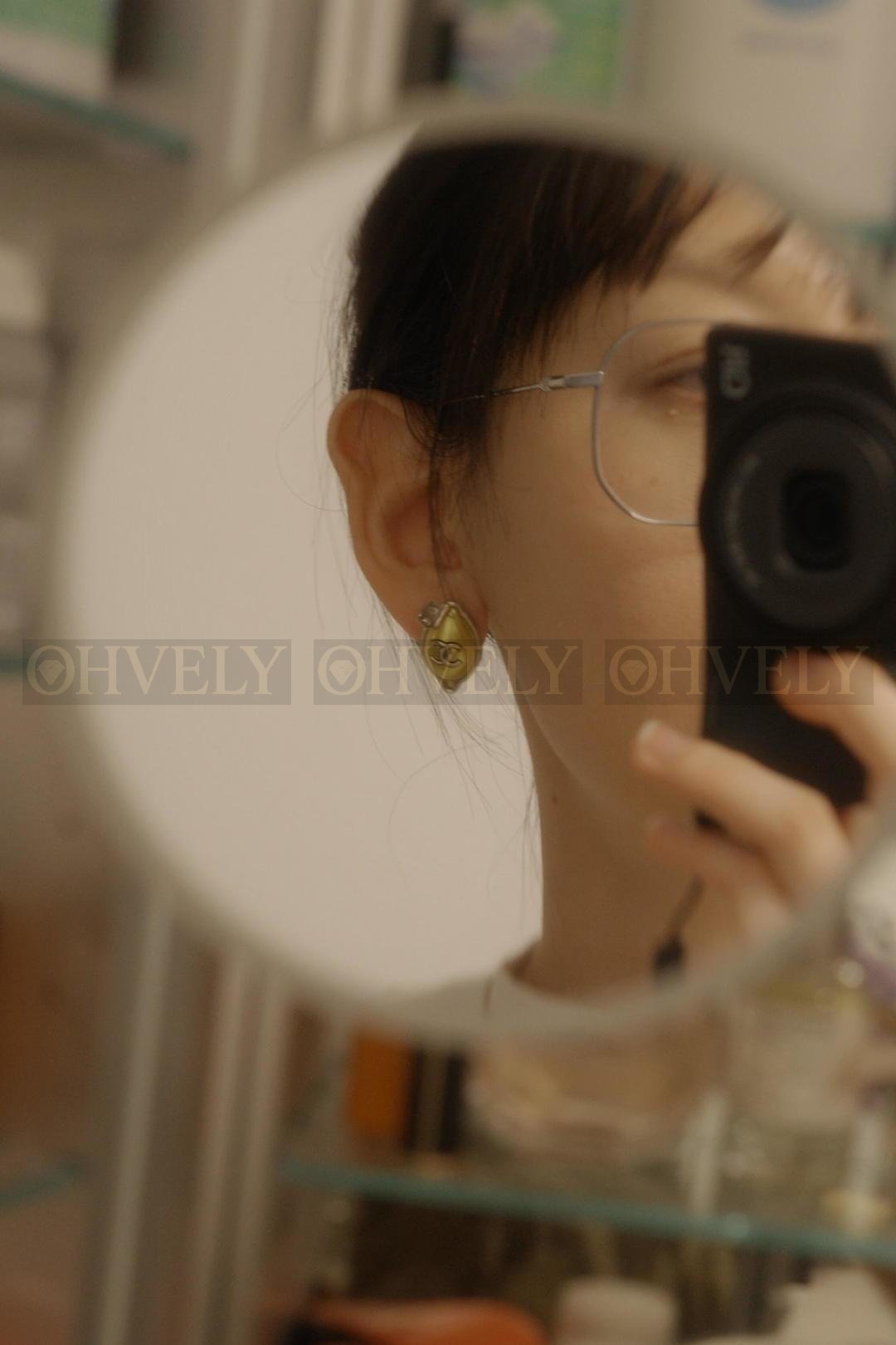 샤넬 CHANEL 레몬 모티프 CC 스터드 이어링 상품 썸네일