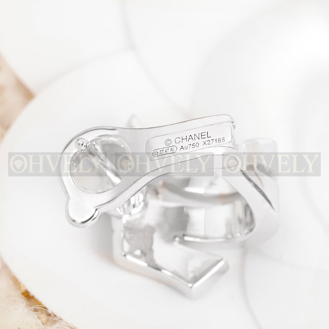 샤넬 CHANEL 에투알 필랑트 CC 이어링 (은판) 상품 썸네일