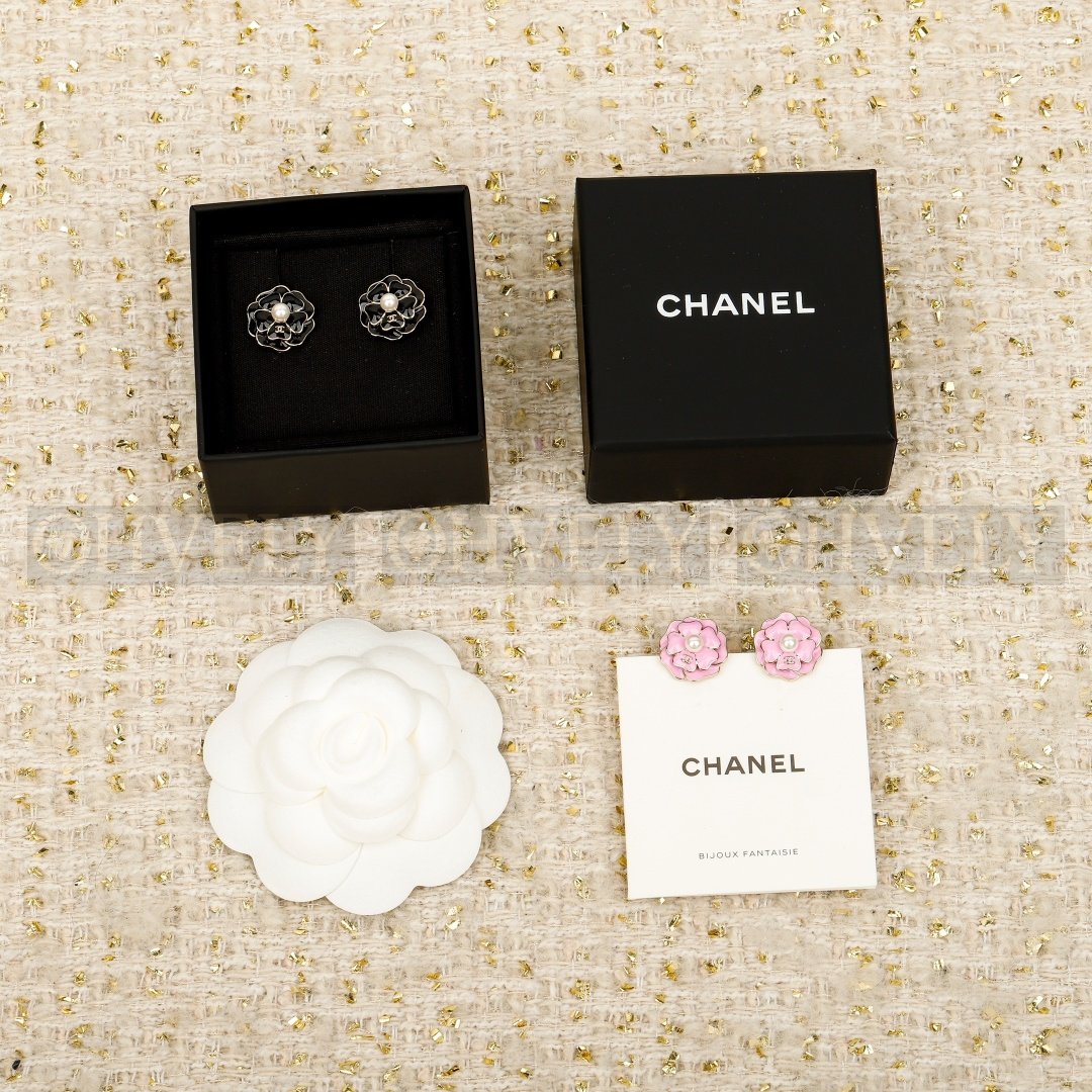 샤넬 CHANEL 크루즈 컬렉션 까멜리아 스터드 이어링 (핑크) 상품 썸네일