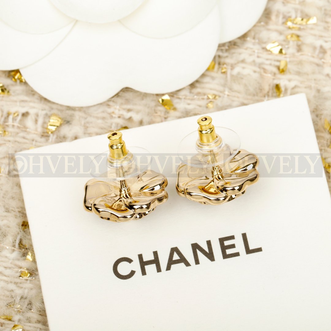 샤넬 CHANEL 크루즈 컬렉션 까멜리아 스터드 이어링 (블랙) 상품 썸네일