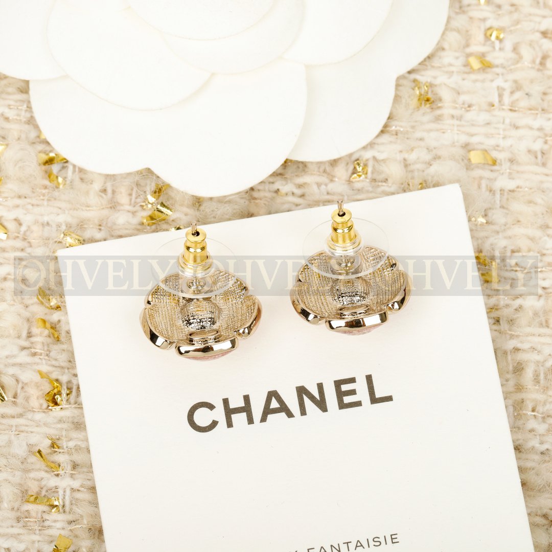 샤넬 CHANEL 크루즈 쇼 까멜리아 스터드 이어링 (핑) 상품 썸네일