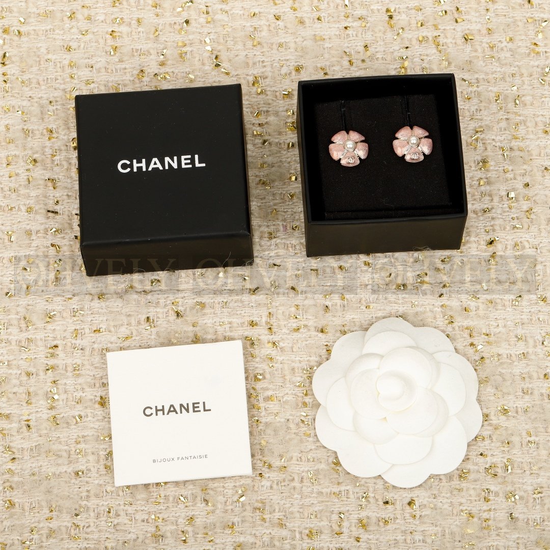 샤넬 CHANEL 크루즈 쇼 까멜리아 스터드 이어링 (핑) 상품 썸네일