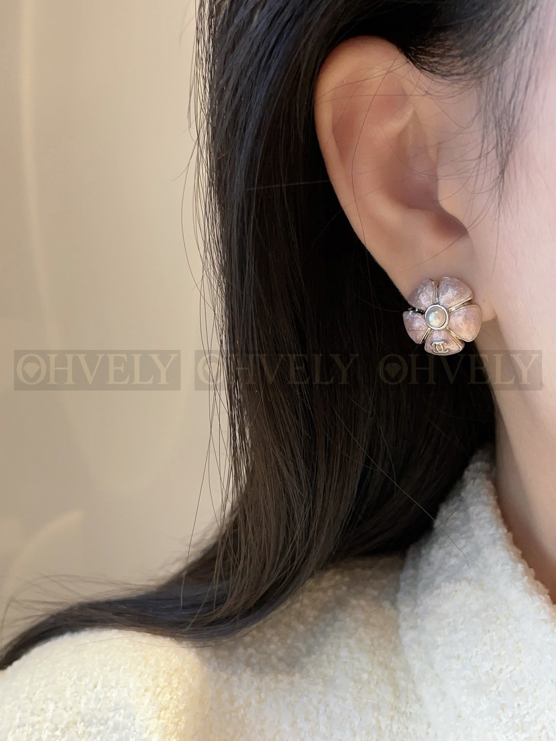 샤넬 CHANEL 크루즈 쇼 까멜리아 스터드 이어링 (핑) 상품 썸네일