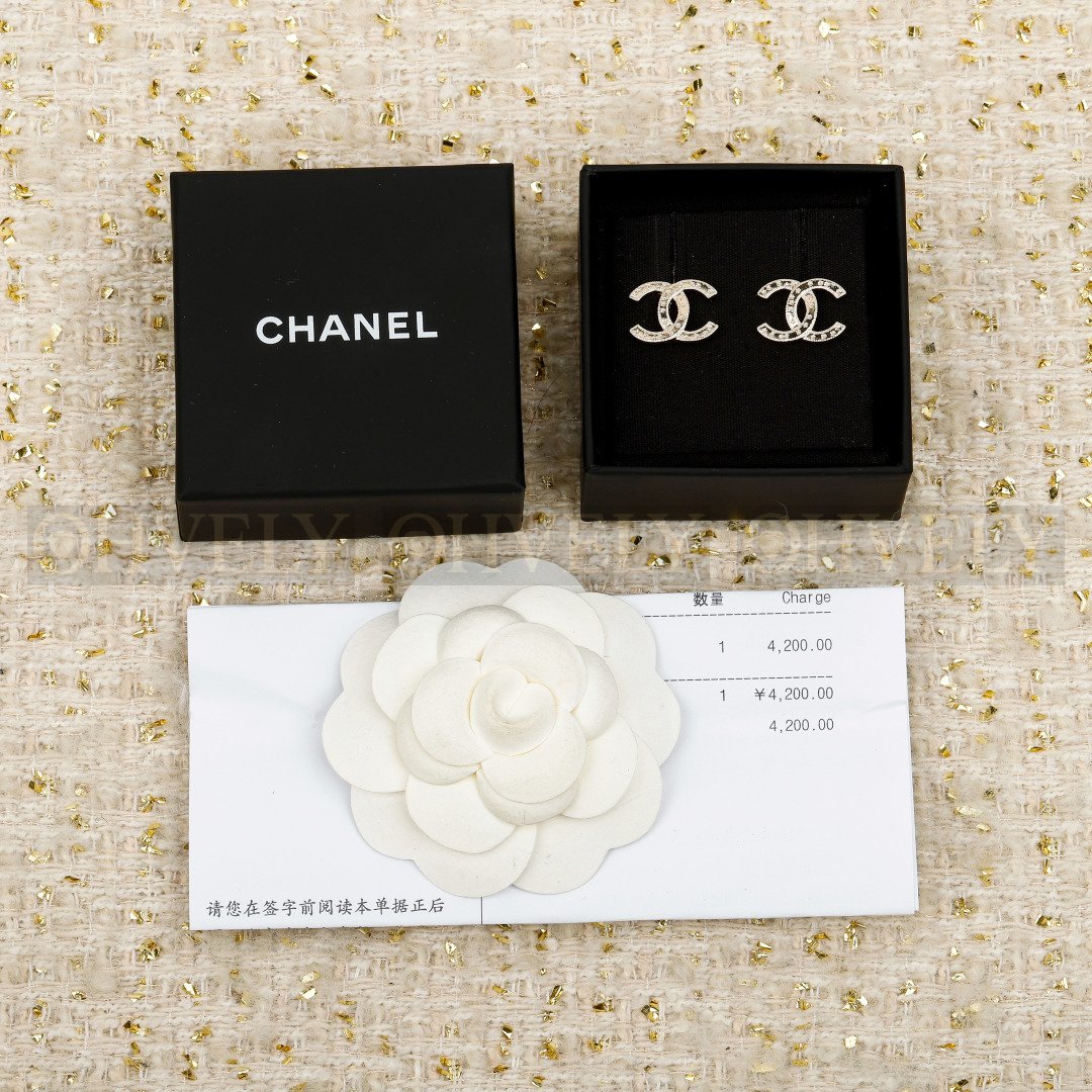 샤넬 CHANEL 해머드 메탈 이어링 상품 썸네일
