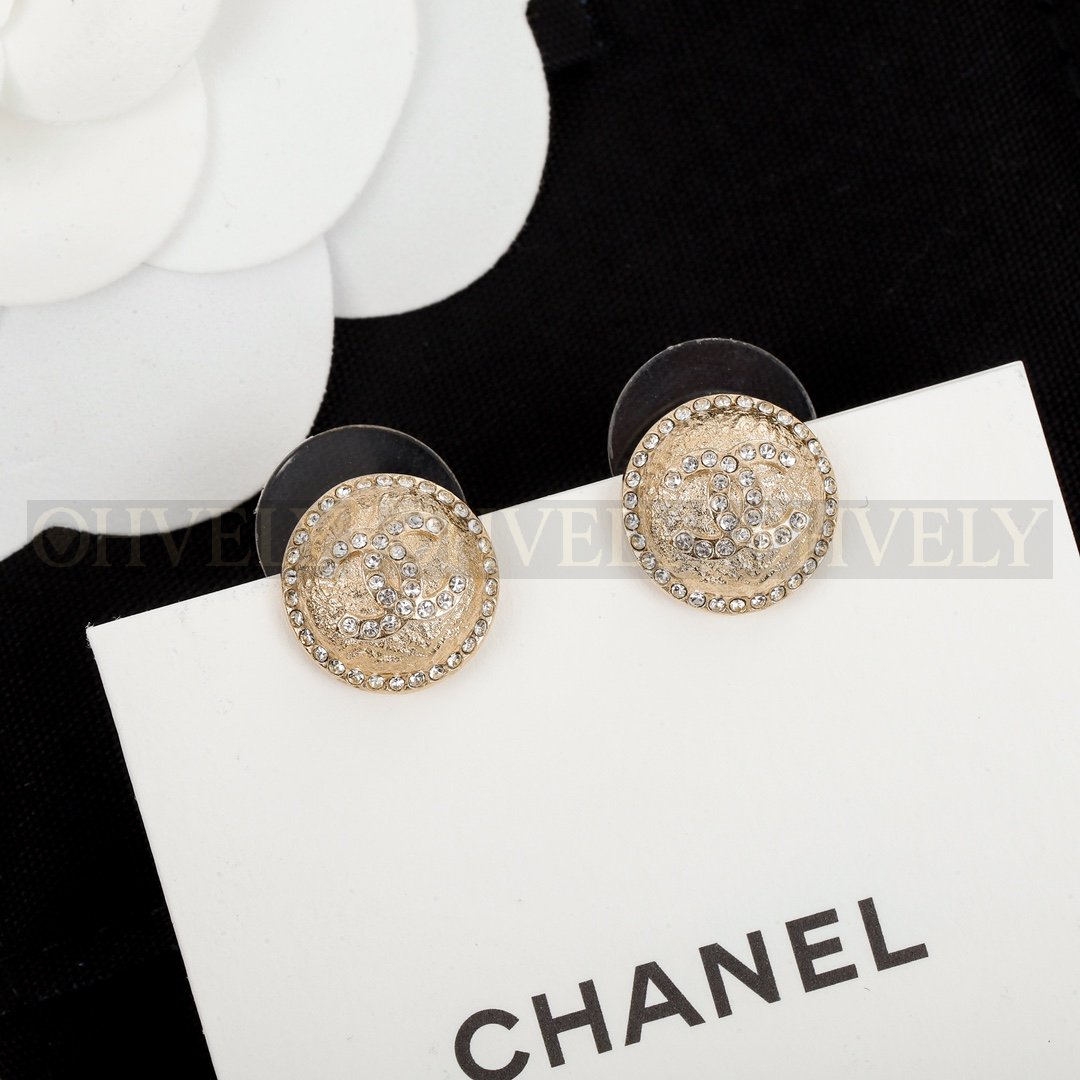 샤넬 CHANEL 해머드 메탈 스트라스 이어링 상품 썸네일