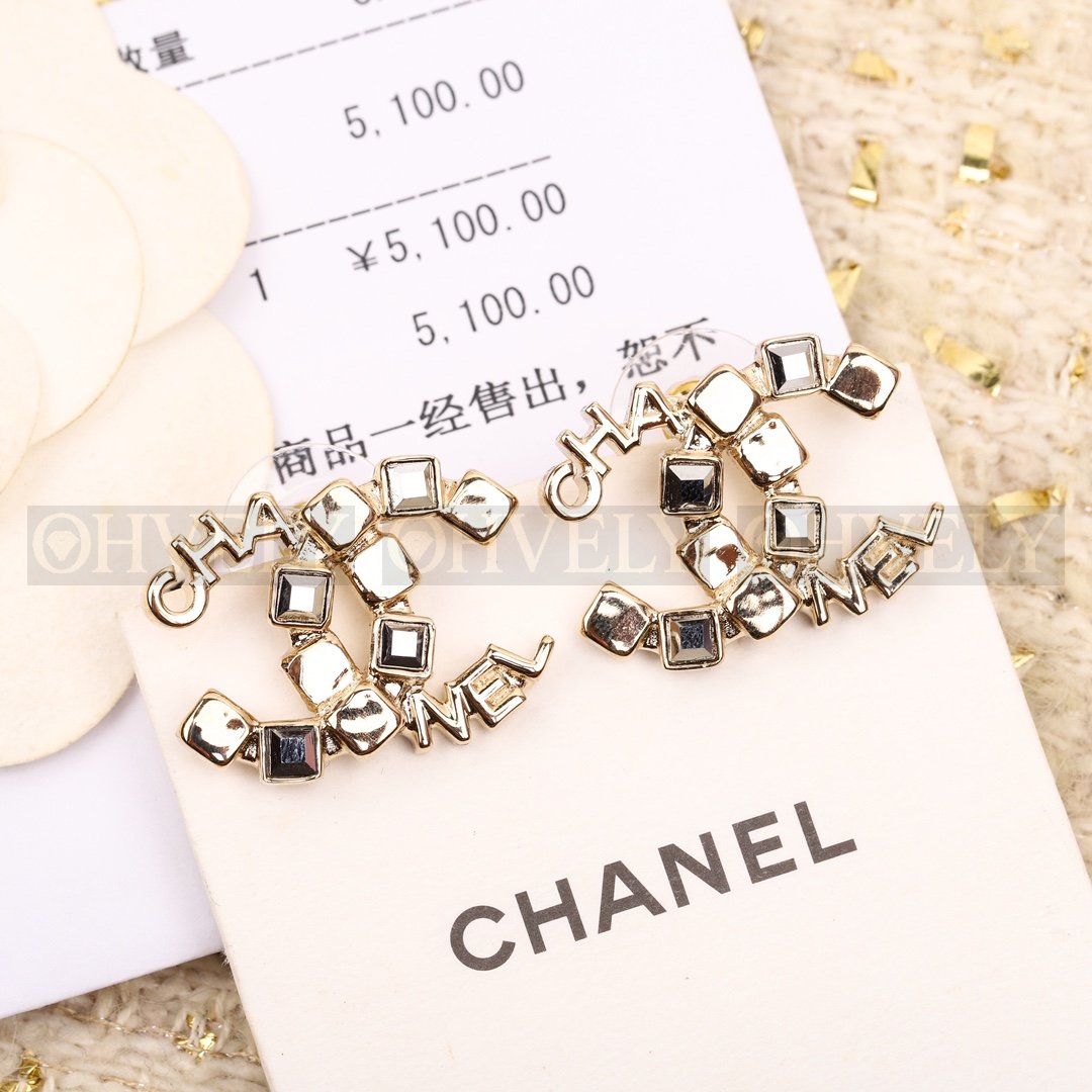 샤넬 CHANEL CC 로고 스톤 & 레터링 이어링