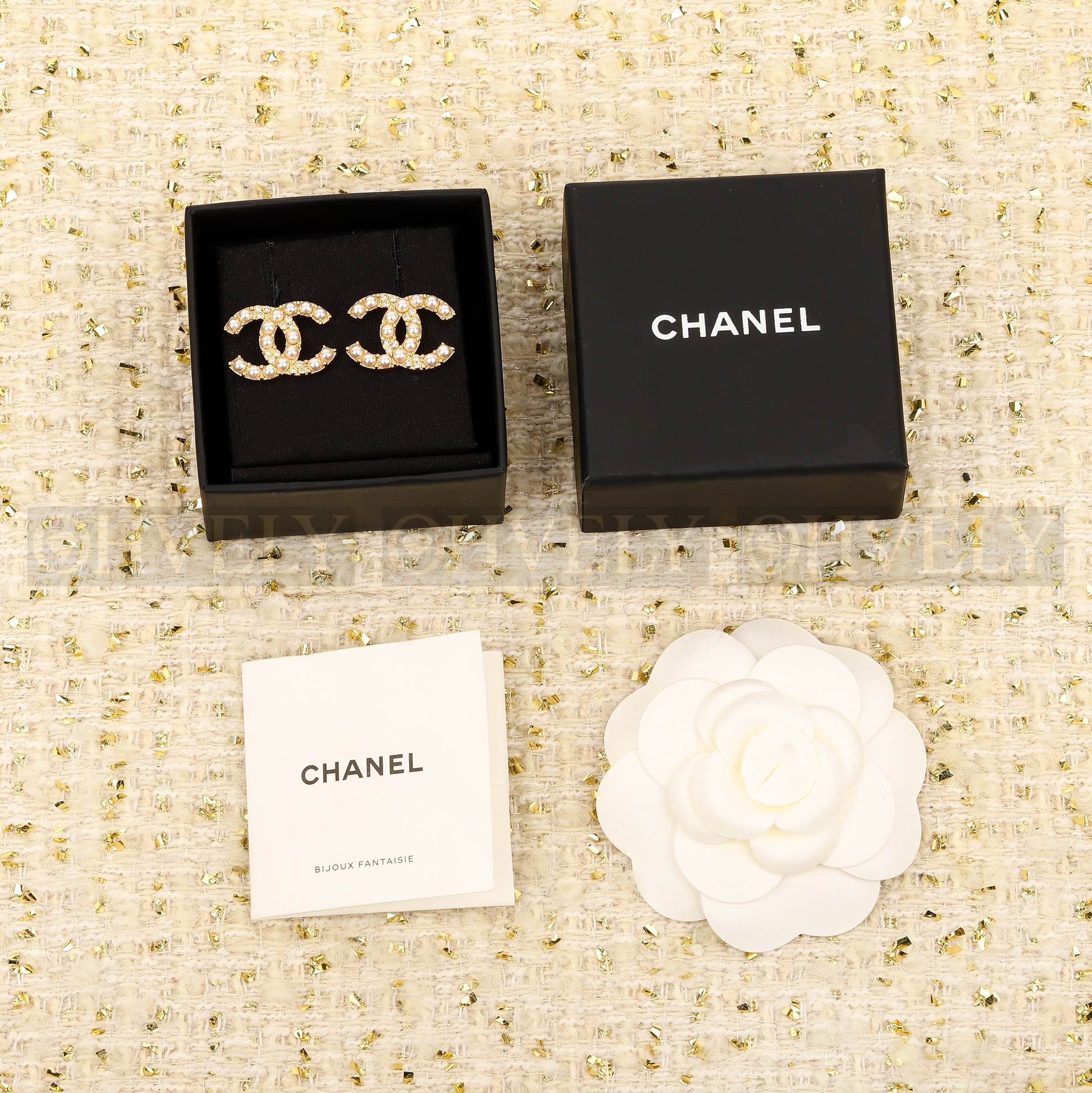 샤넬 CHANEL CC 로고 커스텀 주얼리 이어링 상품 썸네일