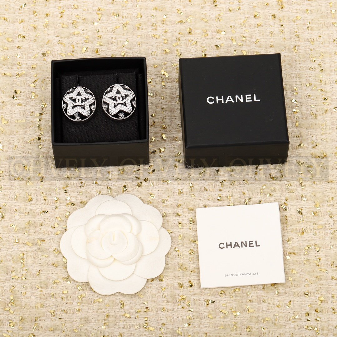 샤넬 CHANEL 블랙 레진 스타 크리스탈 이어링 상품 썸네일