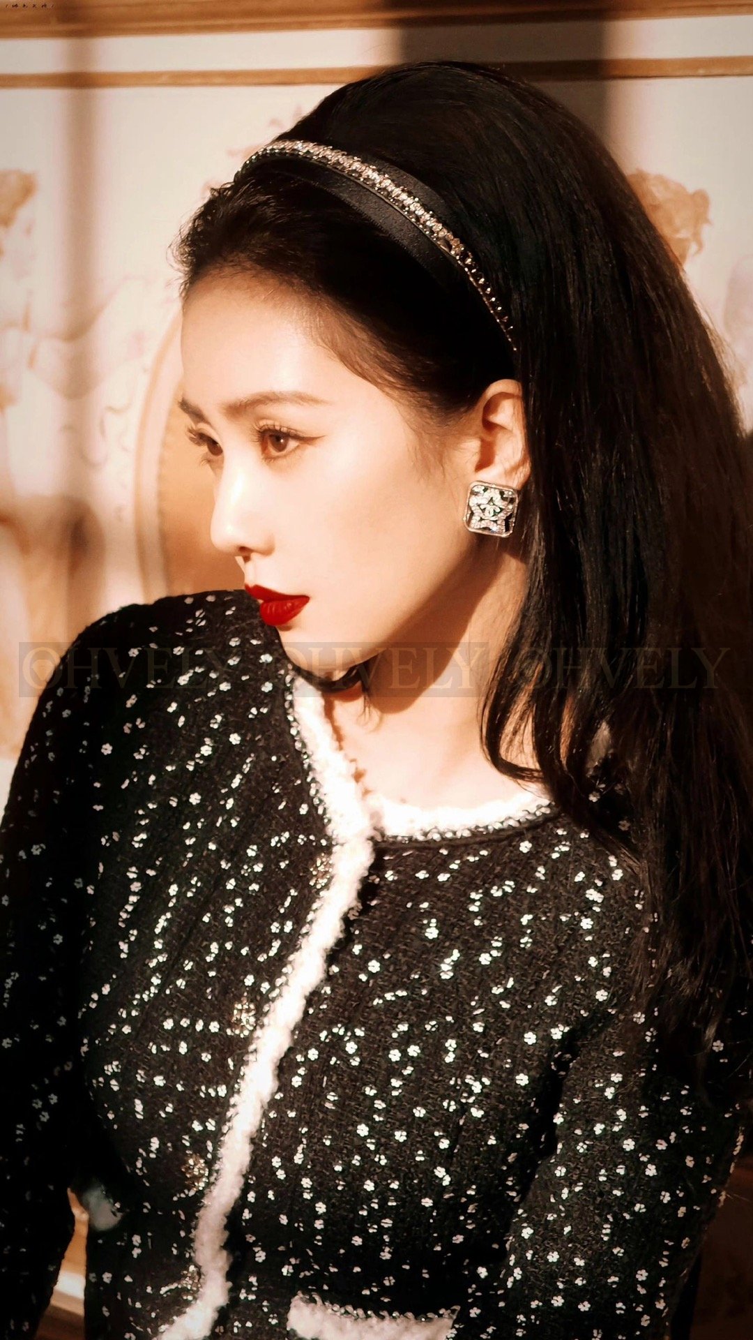 샤넬 CHANEL 블랙 레진 스타 스트라스 이어링 (스와로브스키 버) 상품 썸네일