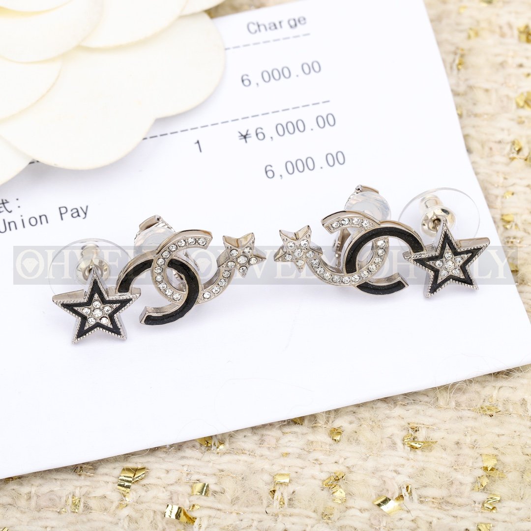 샤넬 CHANEL 블랙 레진 스타 스트라스 이어링 상품 썸네일