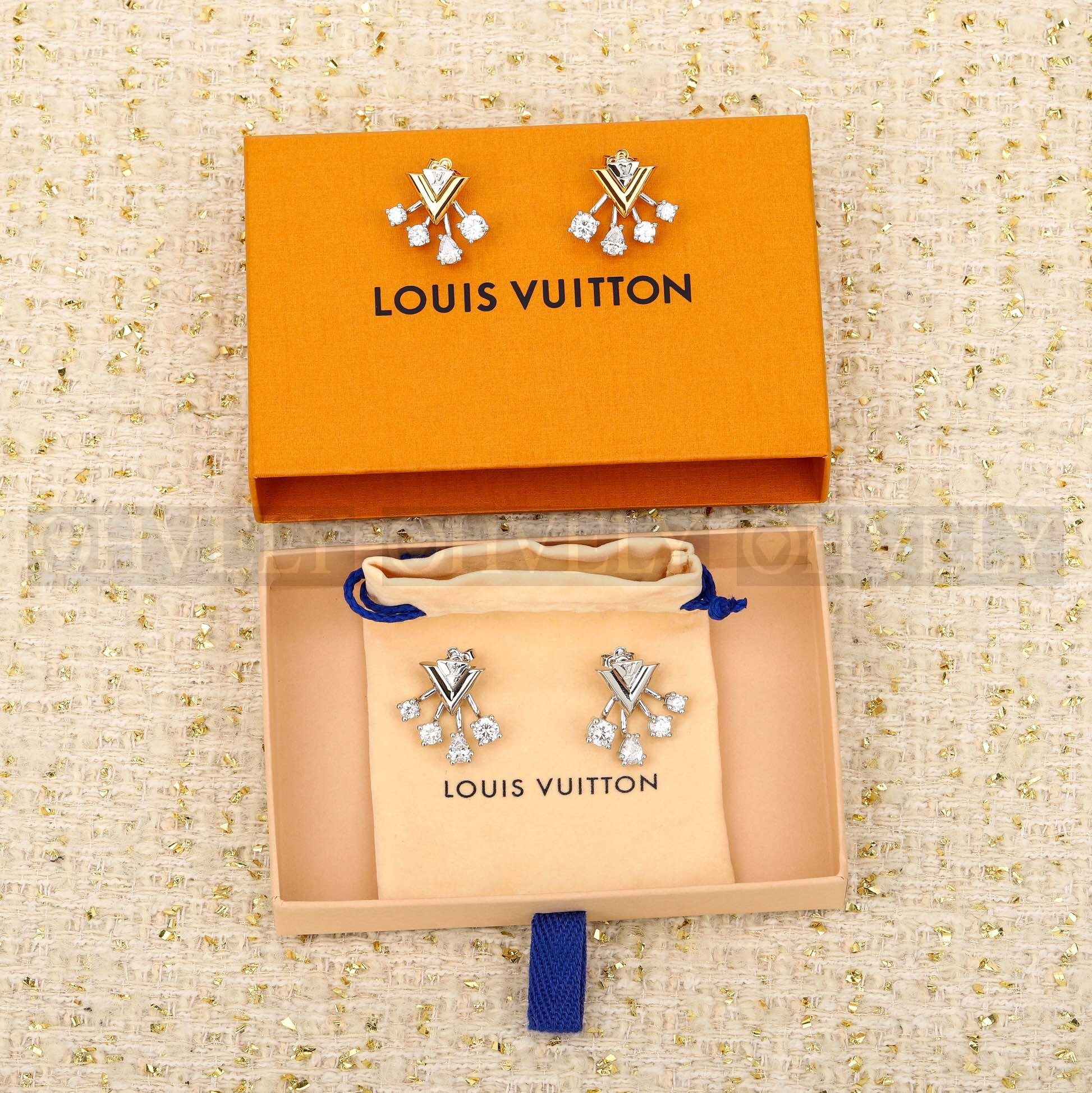 루이비통 Louis Vuitton 북클 드레이유 V 스트라스 이어링 (골드) 상품 썸네일