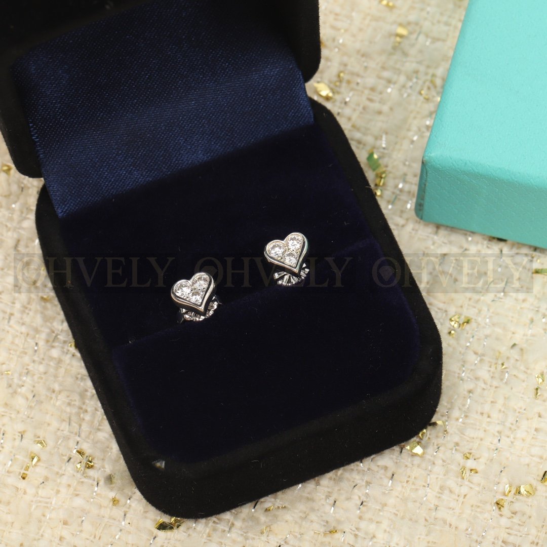 티파니앤코 Tiffany & Co. 센티멘탈 하트 이어링 상품 썸네일