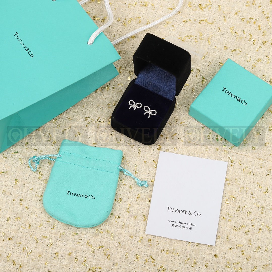 티파니앤코 Tiffany & Co. 보우(Bow) 이어링 상품 썸네일