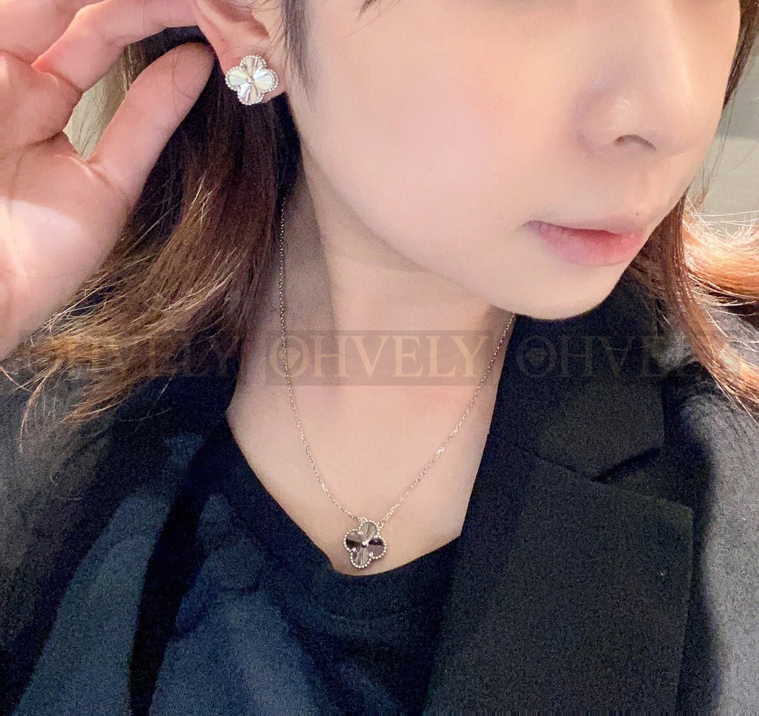 반클리프 아펠 Van Cleef & Arpels 빈티지 알함브라 이어링 상품 썸네일