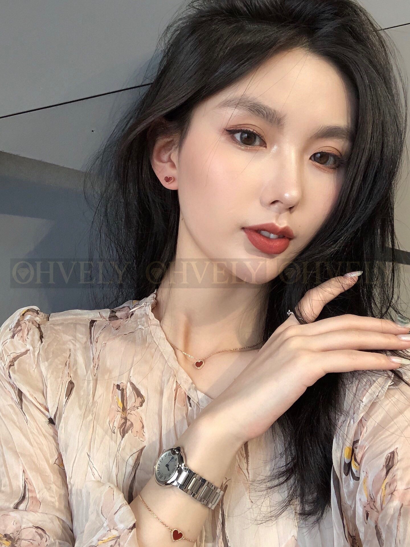 반클리프 아펠 Van Cleef & Arpels 스위트 알함브라 하트 이어링 상품 썸네일