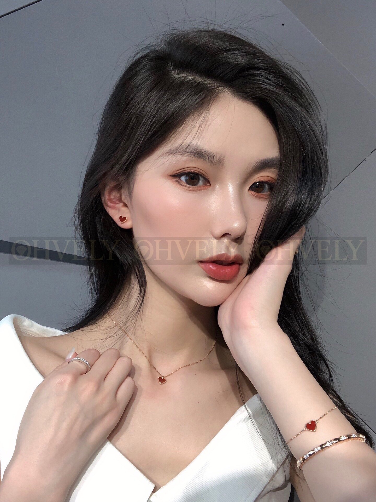 반클리프 아펠 Van Cleef & Arpels 스위트 알함브라 하트 이어링 상품 썸네일