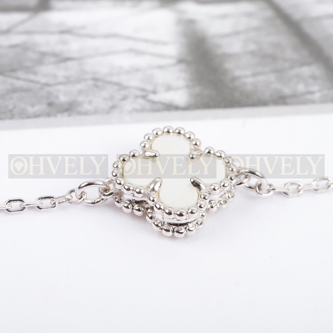 반클리프 아펠 Van Cleef & Arpels 스위트 알함브라 브레이슬릿 ( 화이트실버, 블랙실버 ) 상품 썸네일