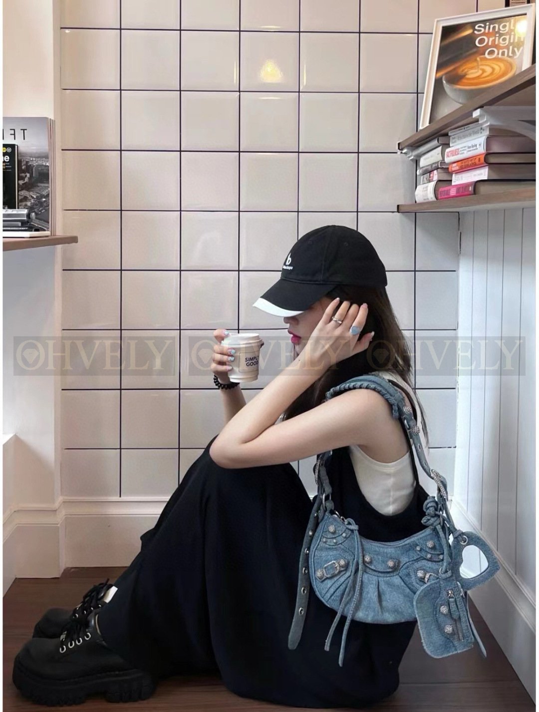 Balenciaga Le Cagole 데님 스몰백 라인스톤 상품 썸네일