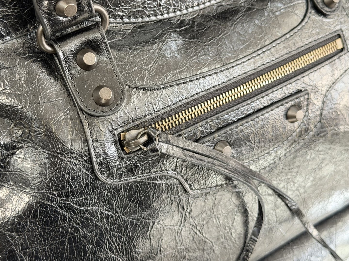 Balenciaga Le city 미디엄백(블랙)브라스장식 상품 썸네일