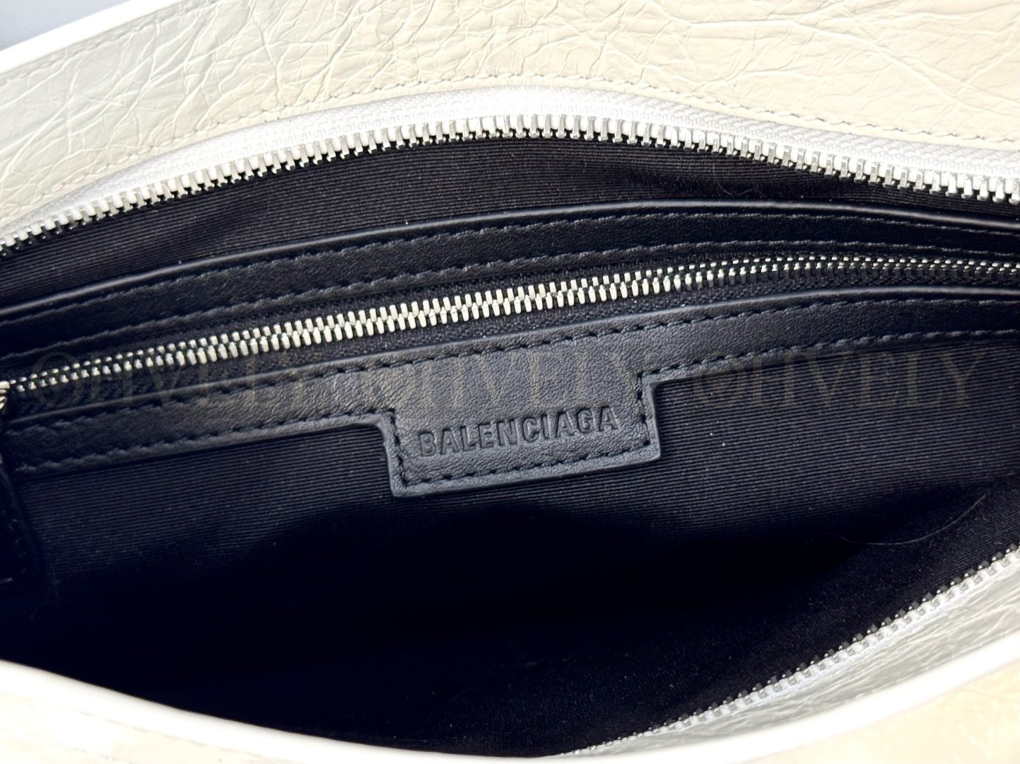 Balenciaga Le city 미니백(화이트)실버버클 상품 썸네일