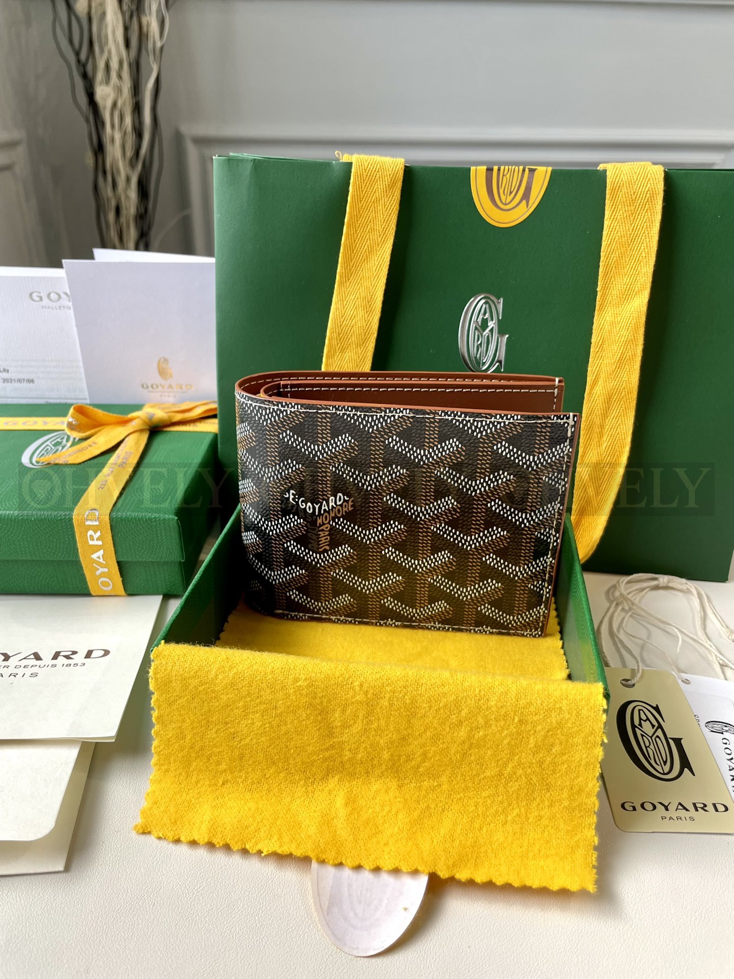 GOYARD 고야드 빅투아르 반지갑 블랙&브라운 상품 썸네일