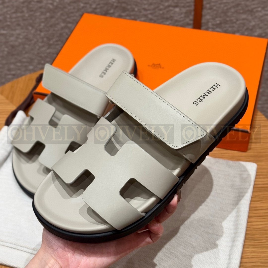 HERMÈS 에르메스 칩레 샌들 카프스킨 & 블랙 로버 솔 (Beige Espuisse) 상품 썸네일