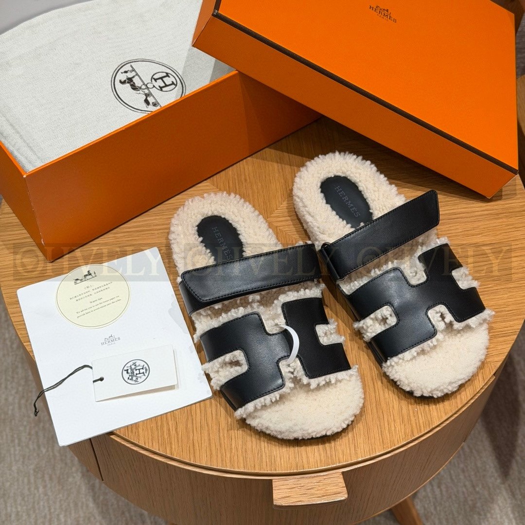 HERMÈS 에르메스 치프레 샌들 카프스킨 & 시어링 (black) 상품 썸네일