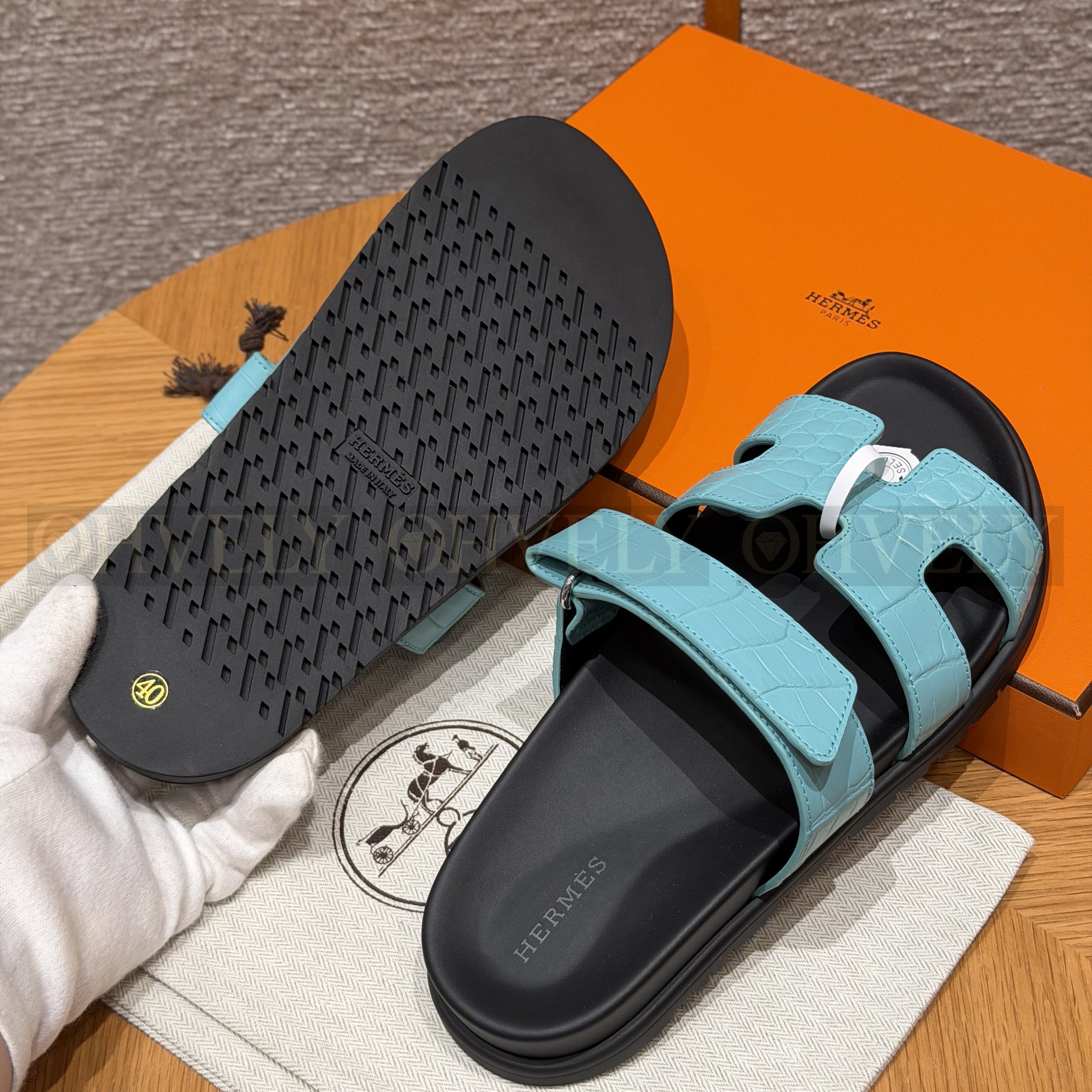 HERMÈS 에르메스 치레 샌들 매트 엘리게이터 & 블랙 로버 솔  (Bleu Cyan) 상품 썸네일