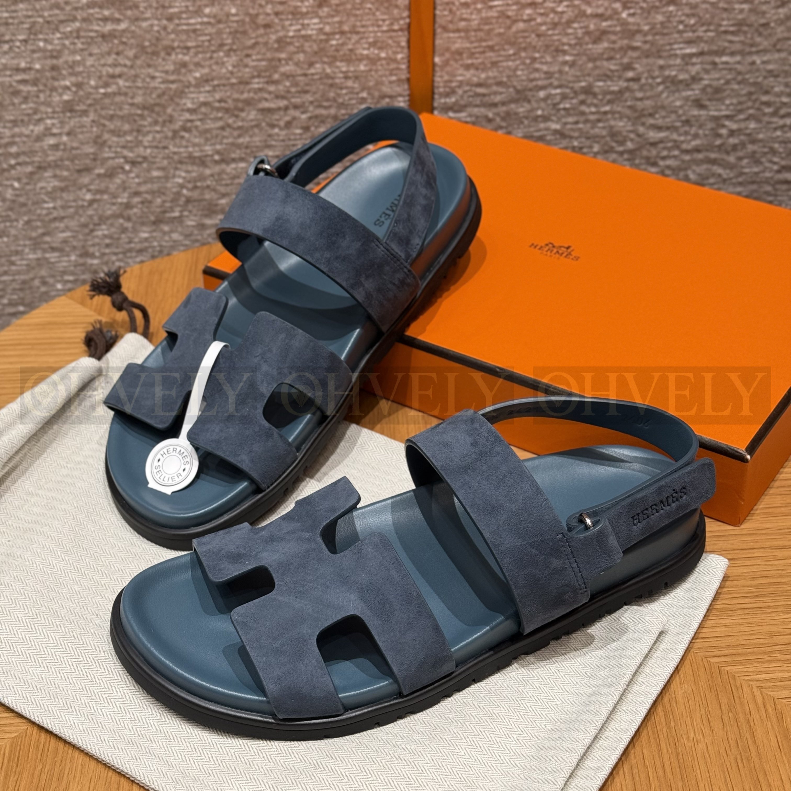 HERMÈS 에르메스 에제리 샌들 카프스킨 & 블랙 로버 솔 (Purplish blue) 상품 썸네일