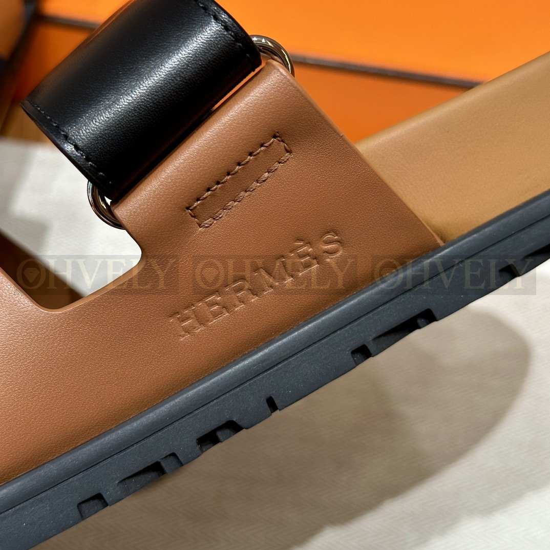HERMÈS 에르메스 칩레 샌들 박스 카프스킨 & 블랙 로버 솔 (Naturel/Black) 상품 썸네일