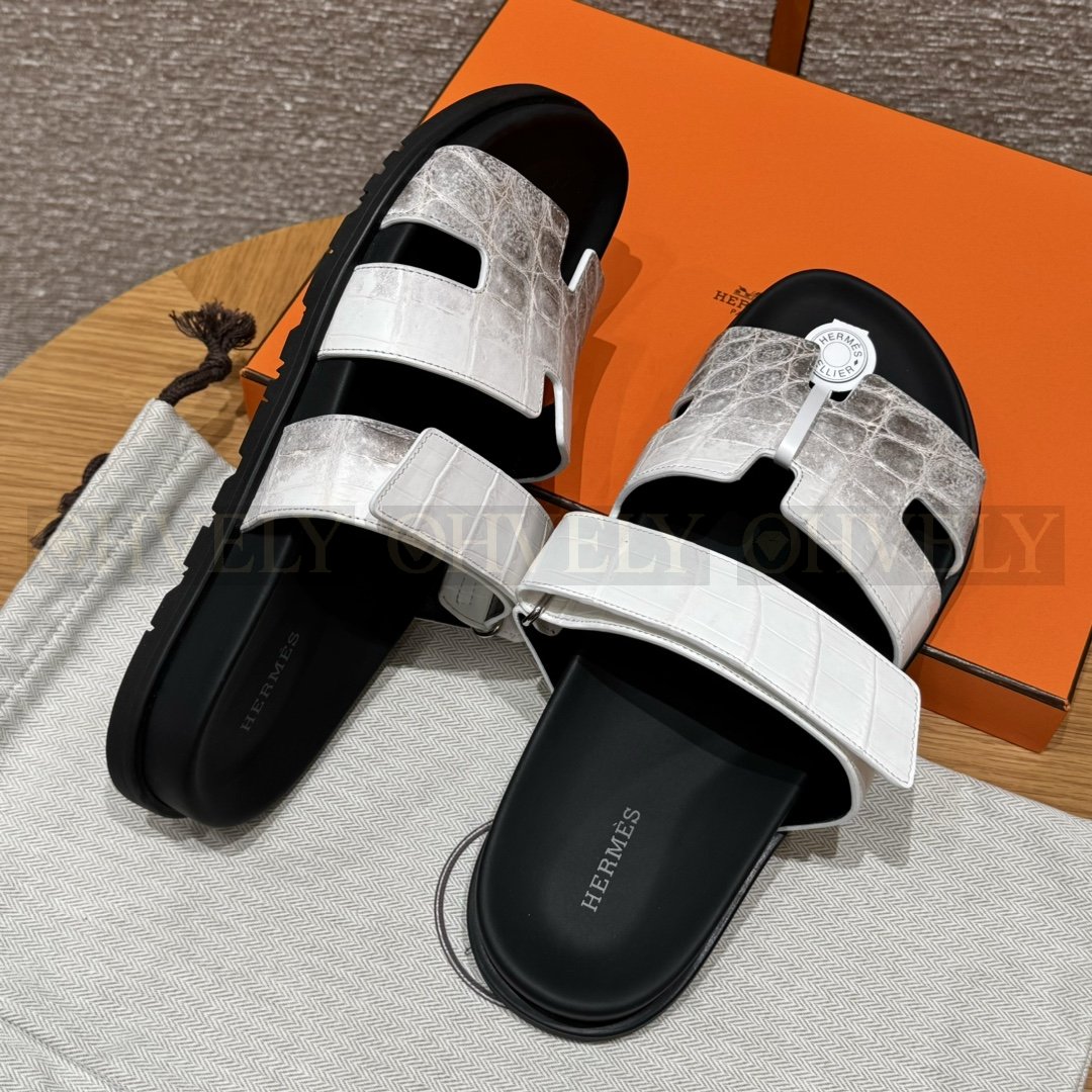 HERMÈS 에르메스 치프레 샌들 매트 엘리게이터 & 블랙 로버 솔 (Himalaya) 상품 썸네일