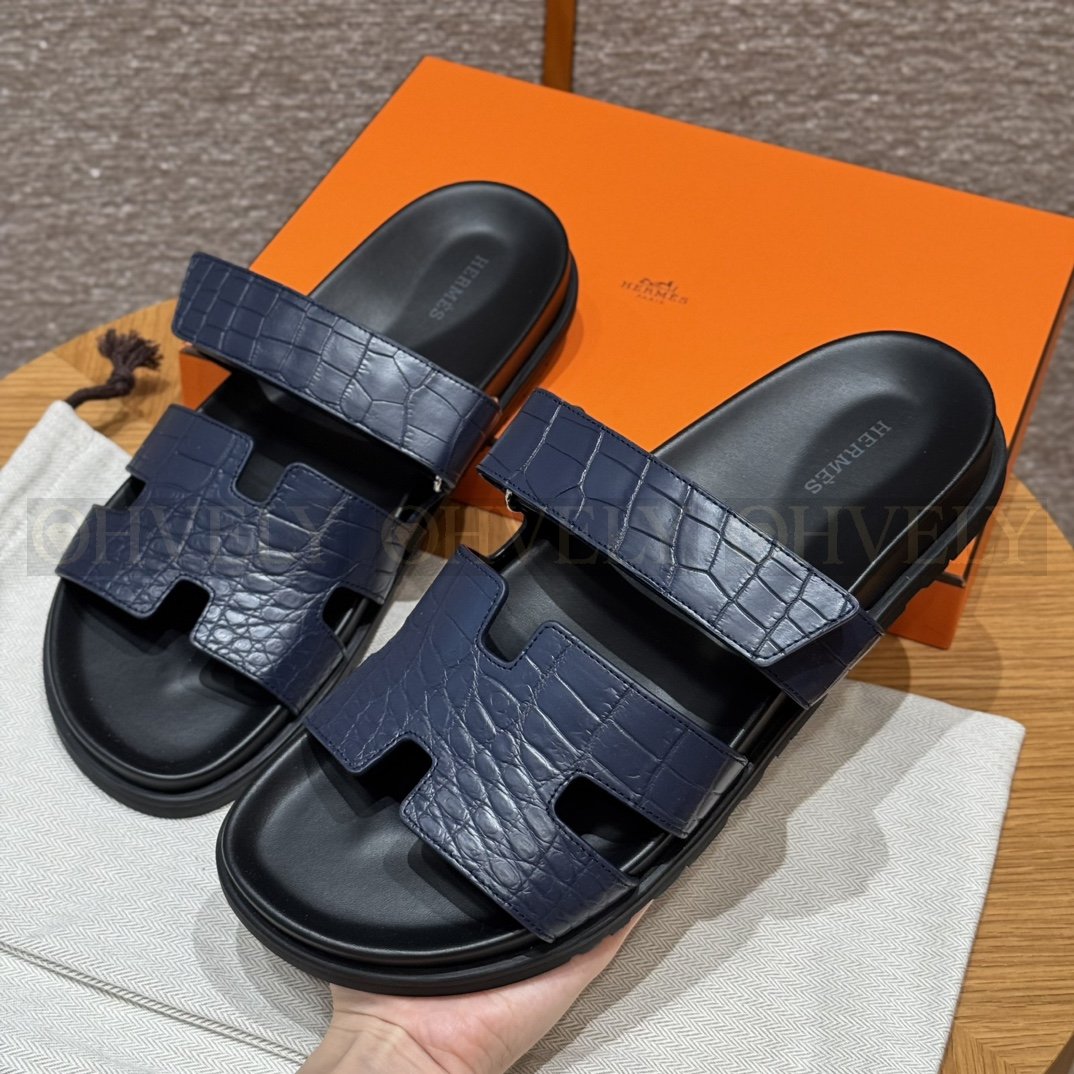 HERMÈS 에르메스 치프레 샌들 매트 엘리게이터 & 블랙 로버 솔 (Blue saphir) 상품 썸네일