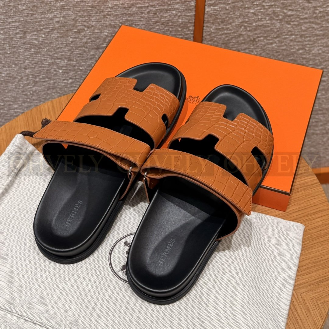HERMÈS 에르메스 치프레 샌들 매트 엘리게이터 & 블랙 로버 솔 (Naturel) 상품 썸네일