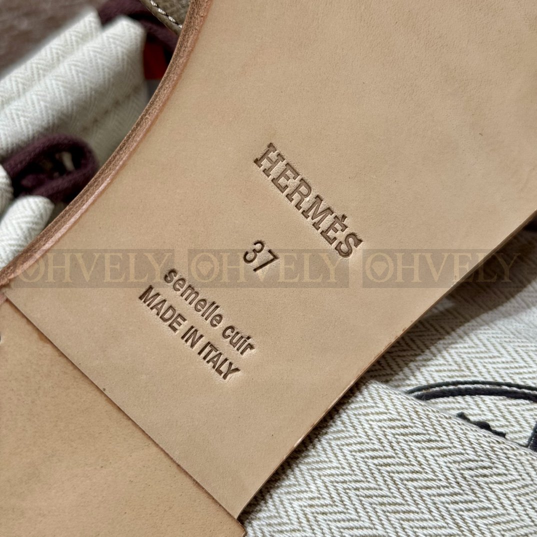 HERMÈS 에르메스 오란 샌들 엡송 카프스킨 (18/Etoupe) 상품 썸네일