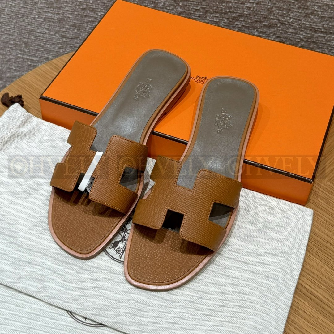 HERMÈS 에르메스 오란 샌들 엡송 카프스킨 (37/Gold) 상품 썸네일