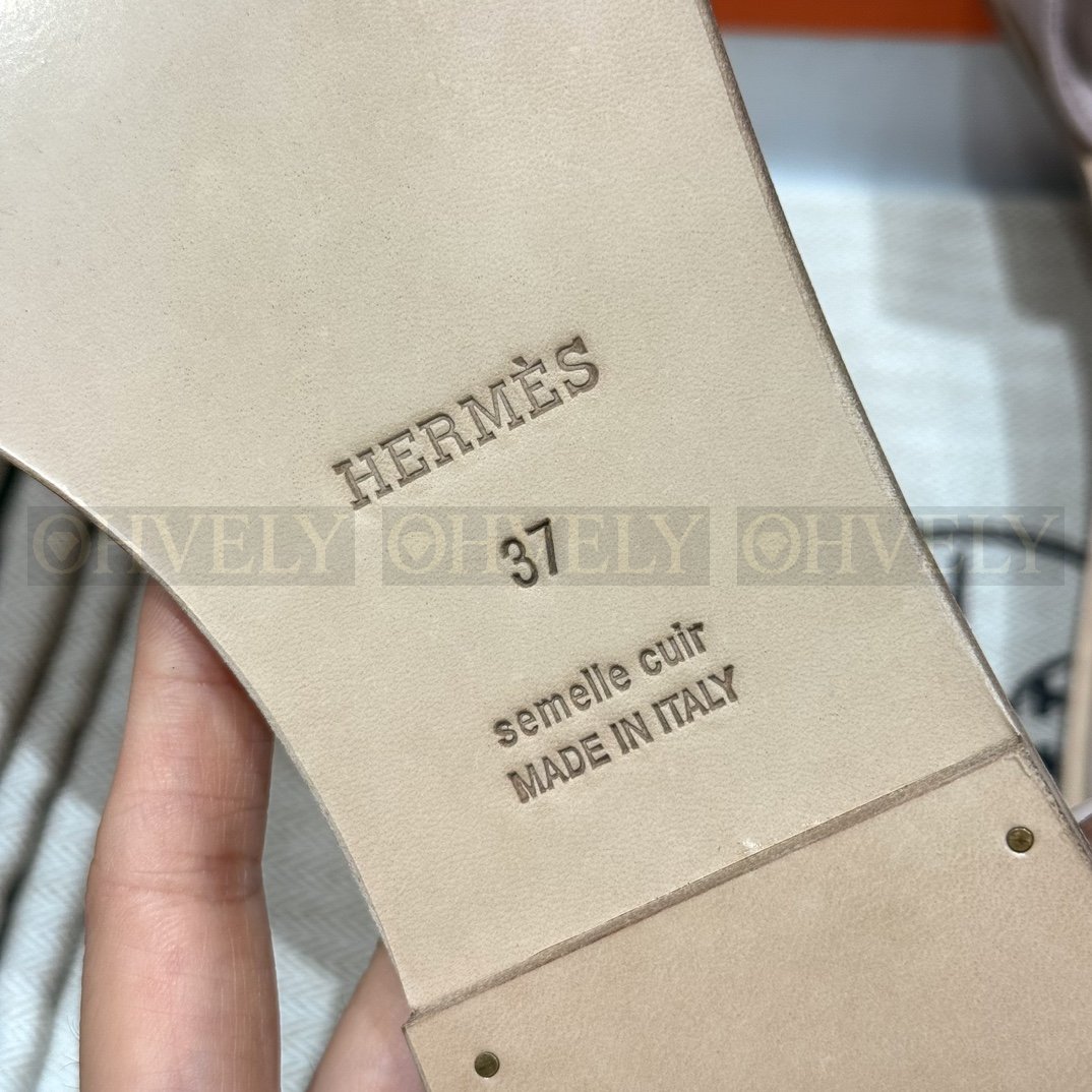 HERMÈS 에르메스 오란 샌들 엡송 카프스킨 (Purple taro) 상품 썸네일