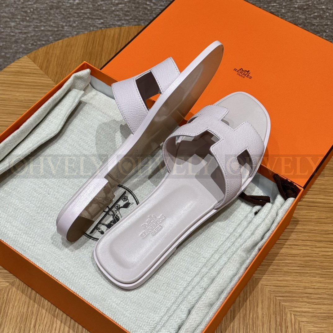 HERMÈS 에르메스 오란 샌들 엡송 카프스킨 (Purple taro) 상품 썸네일